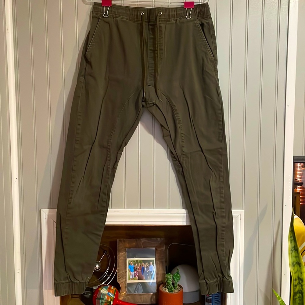 Men’s Urbanology Joggers - Army Green - US Medium